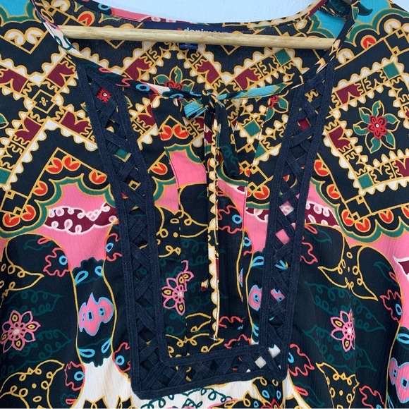 Denim 24/7 Colorful Top Woman 18W  Pop Over Key Hole Floral Geometric Mod Boho - Picture 3 of 10